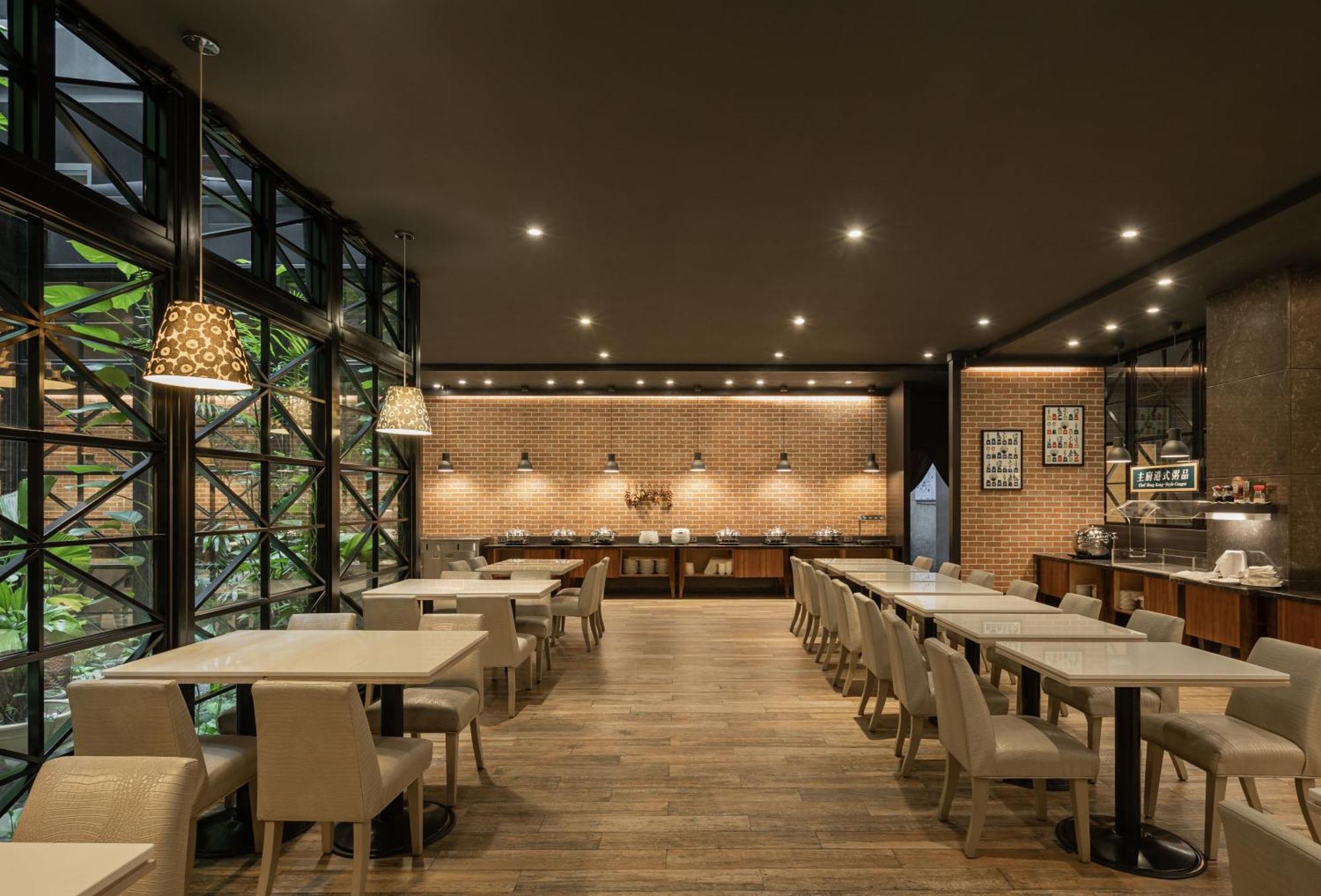 Kindness Hotel-Jue Ming Kaohsiung Buitenkant foto