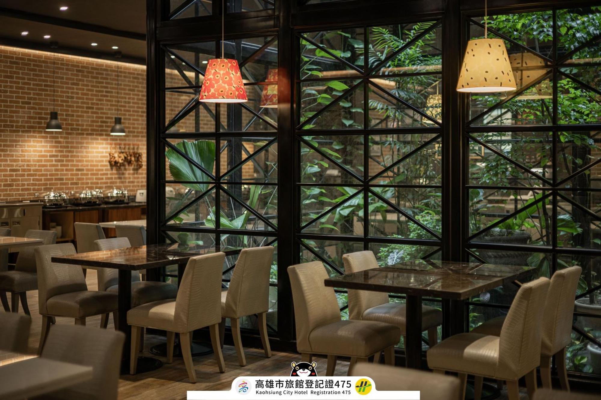 Kindness Hotel-Jue Ming Kaohsiung Buitenkant foto
