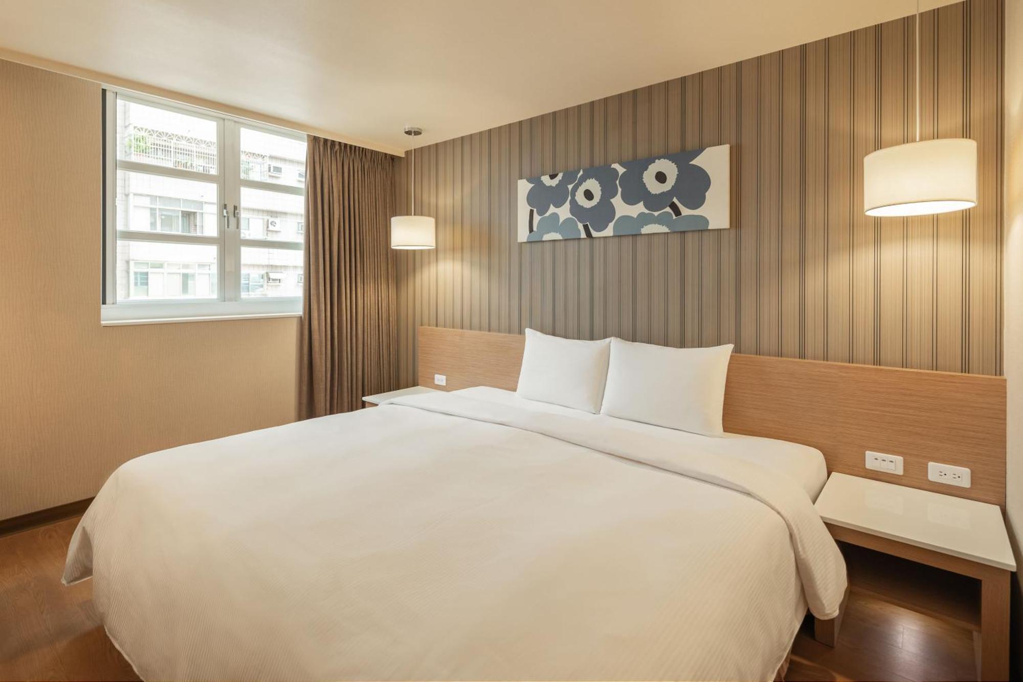 Kindness Hotel-Jue Ming Kaohsiung Kamer foto