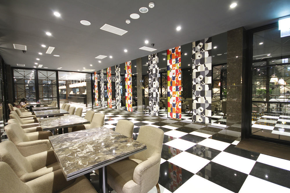 Kindness Hotel-Jue Ming Kaohsiung Buitenkant foto