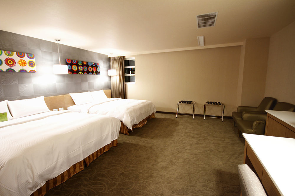 Kindness Hotel-Jue Ming Kaohsiung Buitenkant foto