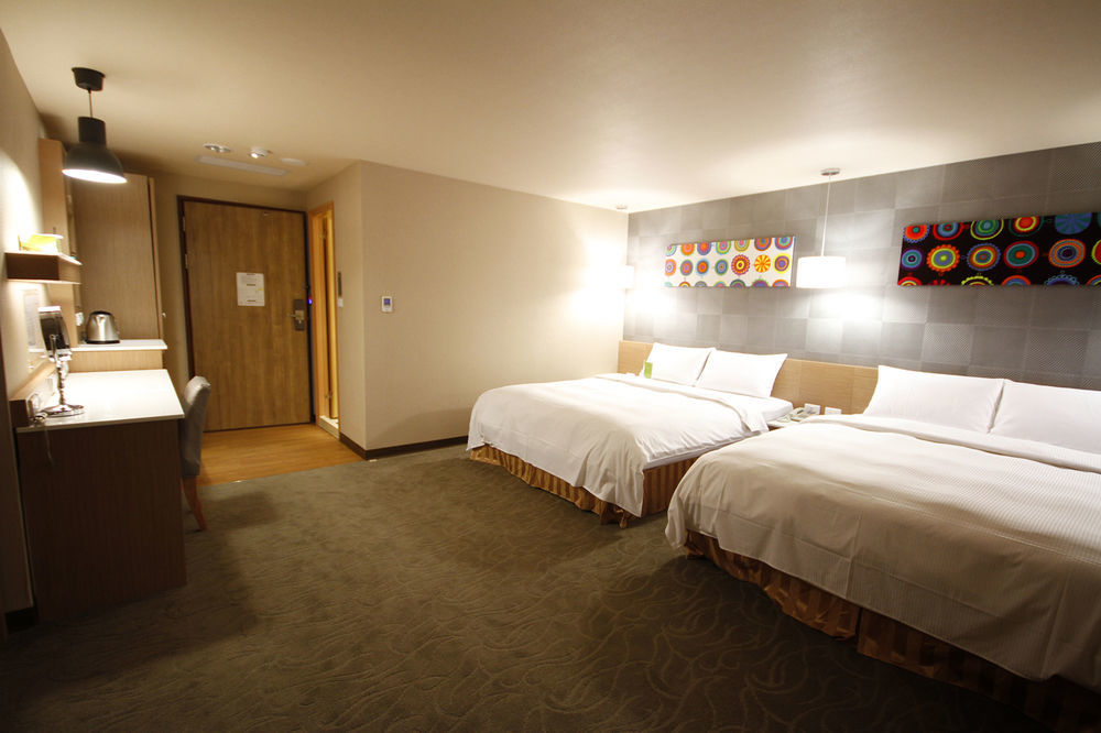 Kindness Hotel-Jue Ming Kaohsiung Buitenkant foto